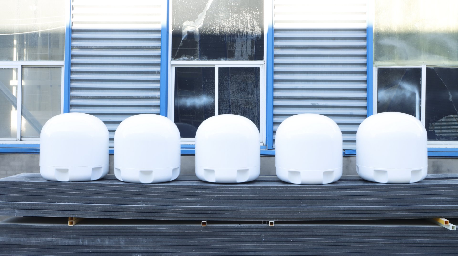 Radome for High performance starlink