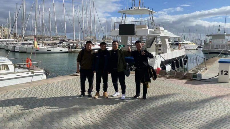 Visit local satellite communication customers in Spain (3)